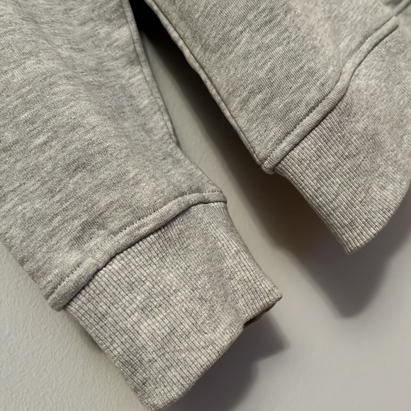 Graphic Crewneck - Picture 4 of 4